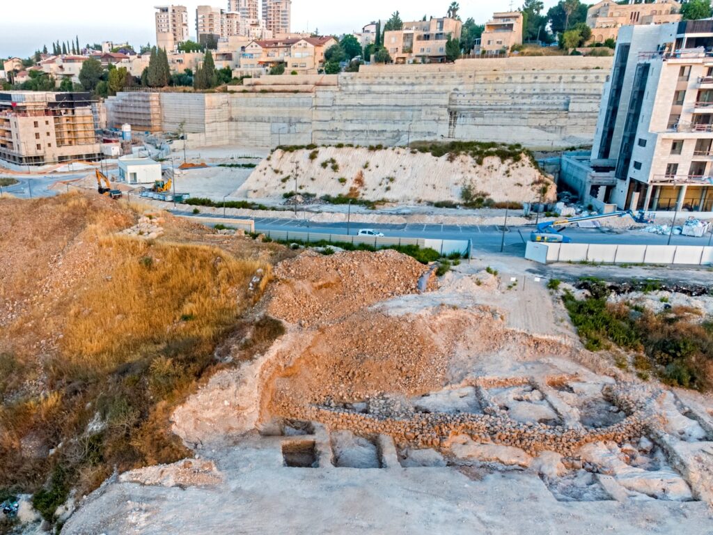 חפירת רשות העתיקות בשכונת מורדות ארנונה. צילום אסף פרץ