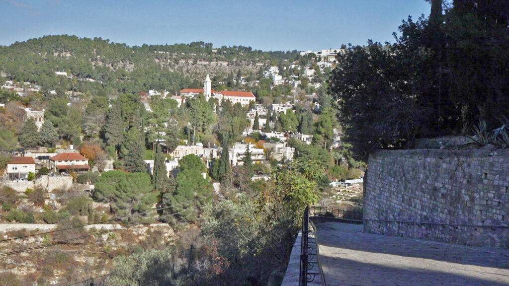 שכונת עין כרם. מוקד צליינות. צילום אמיל אלג'ם 